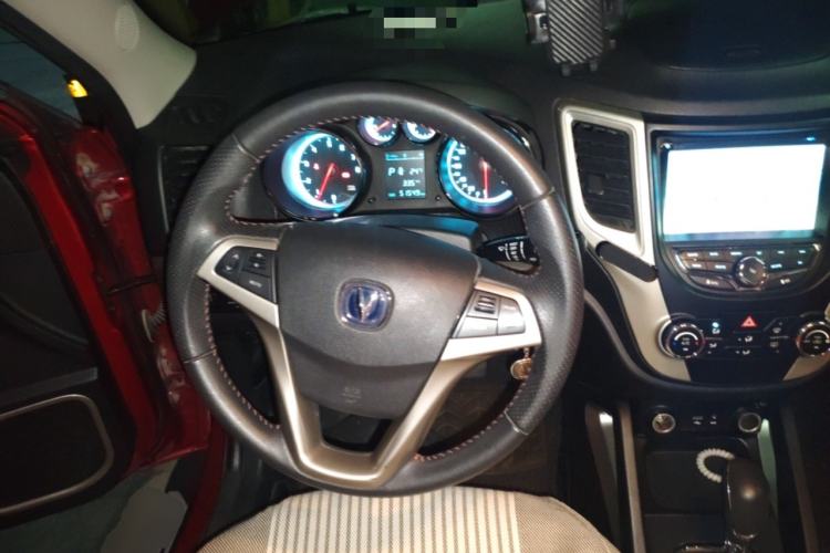 Used CHANGAN CS35 2014 1.6L Automatic Luxury Model China IV Standard Steering Wheel