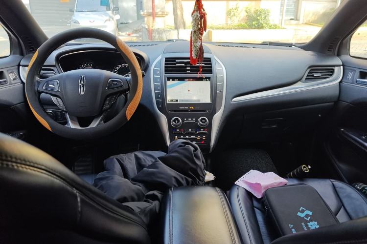 Used Lincoln MKC 2017 2.0T Two-Wheel Drive Deluxe Edition
