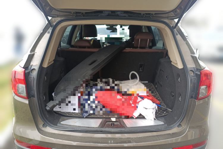 Used Buick Envision 2017 20T Two-Wheel Drive Elite Version Trunk