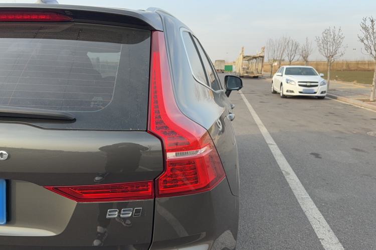 Used Volvo XC60 2022 B5 4x4 Zhiyi Luxury Edition