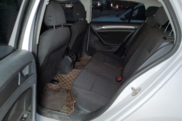 Used Volkswagen Golf 2016 1.6L Automatic Fashion Model