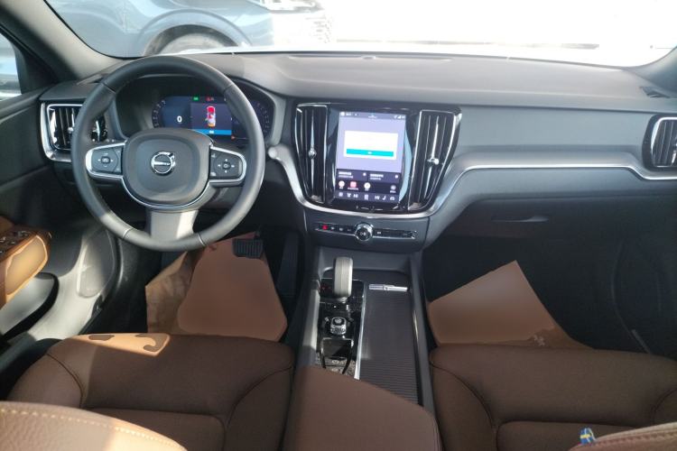 Used Volvo S60 2026 Model B4 Zhiyi Luxury Edition