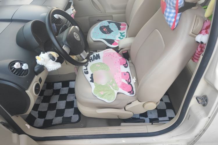 Used Volkswagen Beetle 
