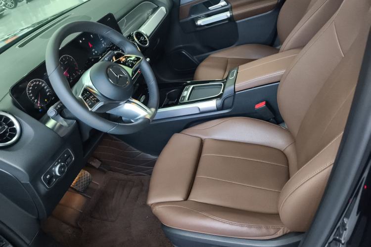 Used Mercedes-Benz GLB 2024 GLB 200 Dynamic Edition Left Front Seat