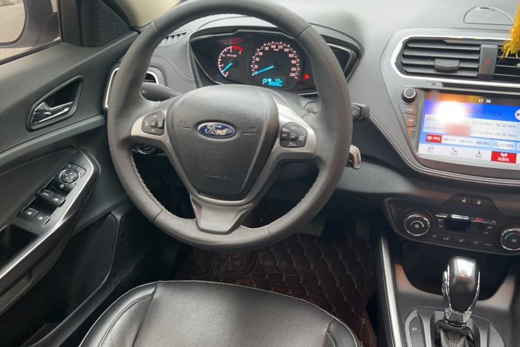 Used Ford Escort 2015 1.5L Automatic Fashion Model
