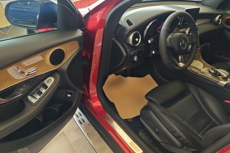 Used Mercedes-Benz GLC Coupe 2019 GLC 260 4MATIC Coupe SUV
