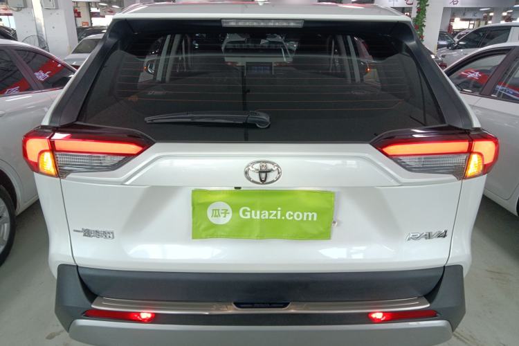 Used Toyota RAV4 2021 2.0L CVT Two-Wheel Drive Fashion Edition
