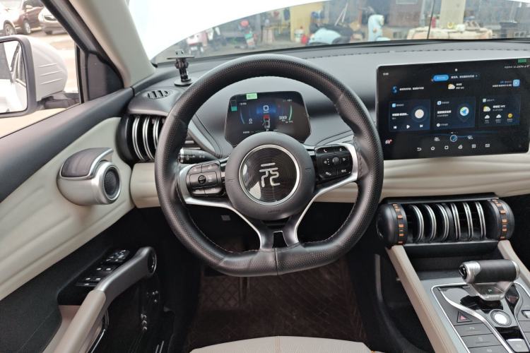 Used BYD Yuan PLUS 2023 Champion Edition 430KM Superior Model Steering Wheel