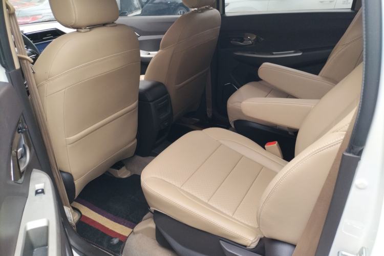 Used Wuling Hongguang 2019 1.5L S Comfort Edition China VI LAR Left Rear Seat