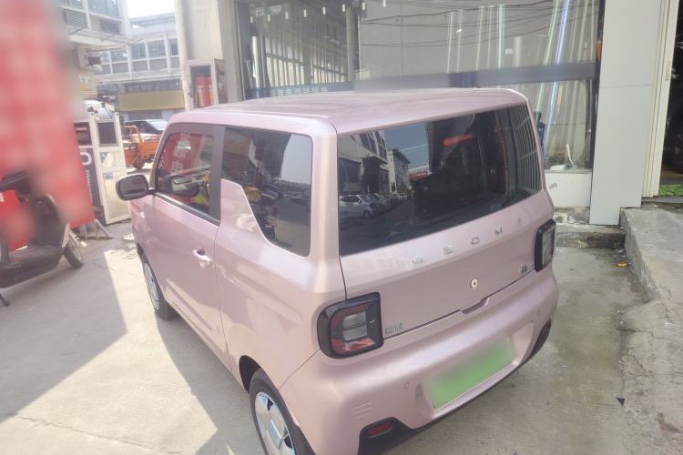 Used Geely Galaxy Panda 2023 Panda Mini 200km Endurance Bear
