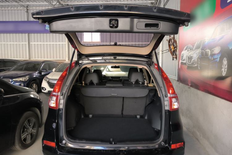 Used Honda CR-V 2015 2.0L two-wheel drive urban version