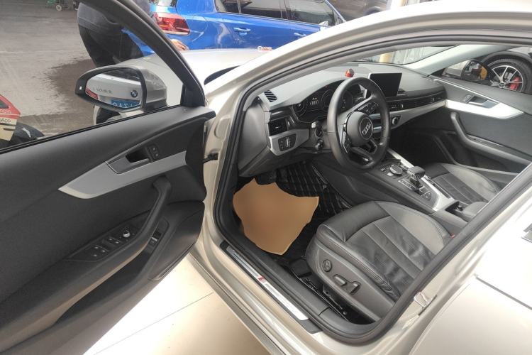 Used Audi A4L 2019 40 TFSI Fashion Edition China VI Emission Standard