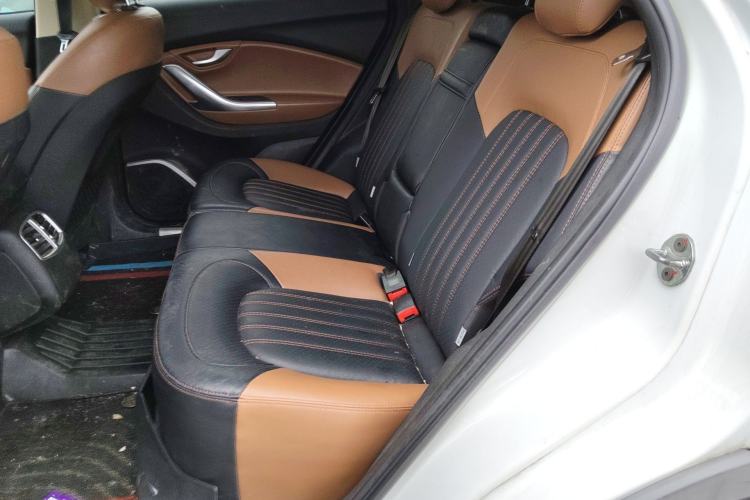 Used Soueast DX7 2015 1.5T Automatic Prestige Model Left Rear Seat