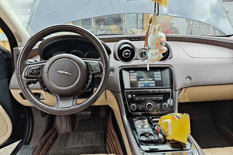 Used Jaguar XJ 2014 XJL 2.0T Two-Wheel-Drive Elegant Business Edition
