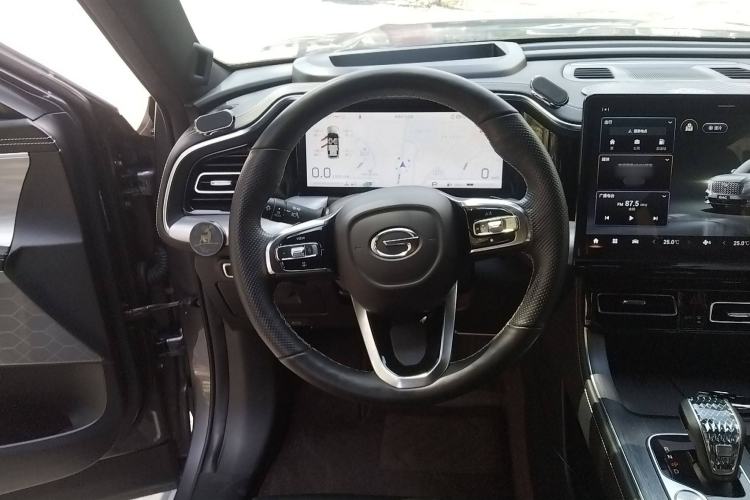 Used GAC Trumpchi GS8 2022 Flagship Series 2.0 TGDI Two-Wheel-Drive Prestige Edition (7 Seats)