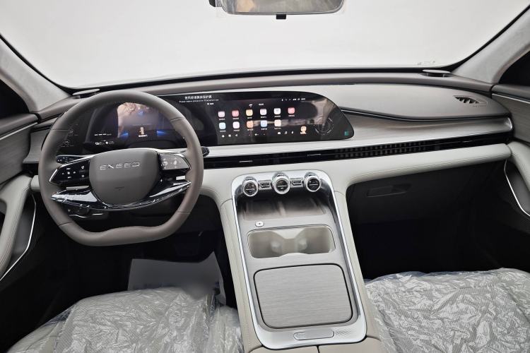 Used EXEED Stellar C-DM 2024 1.5T Long-Range Pro
