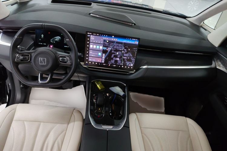 Used Zeekr 009 2024 GAC Trumpchi
