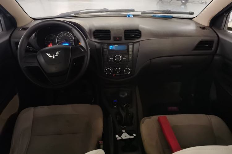 Used Wuling Hongguang 2016 1.5L Restyled S Comfort Version Interior 2