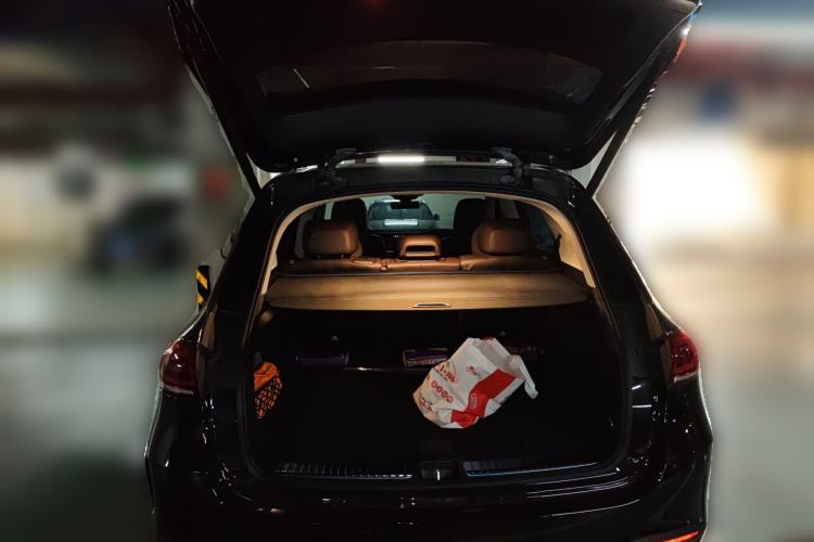 Used Mercedes-Benz GLE 2022 GLE 350 4MATIC Stylish Model Trunk