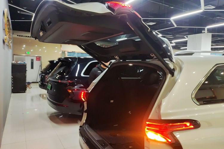 Used Toyota Sienna 2024 2.5L Hybrid Four-Wheel Drive Prestige Edition