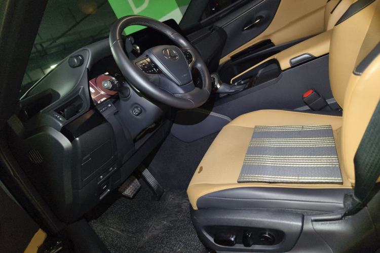 Used Lexus ES 2023 200 Excellence Edition