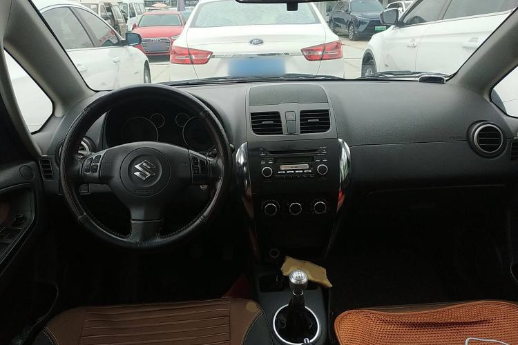 Used Suzuki SX4 2013 1.6L Manual CoolRide Model
