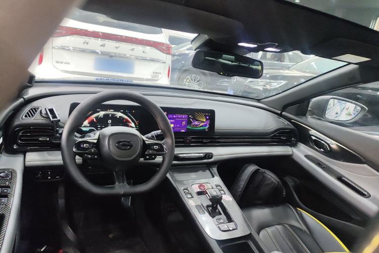 Used GAC Trumpchi EMPOW 2022 270T DCT J16 R-Style Track Edition Center Console