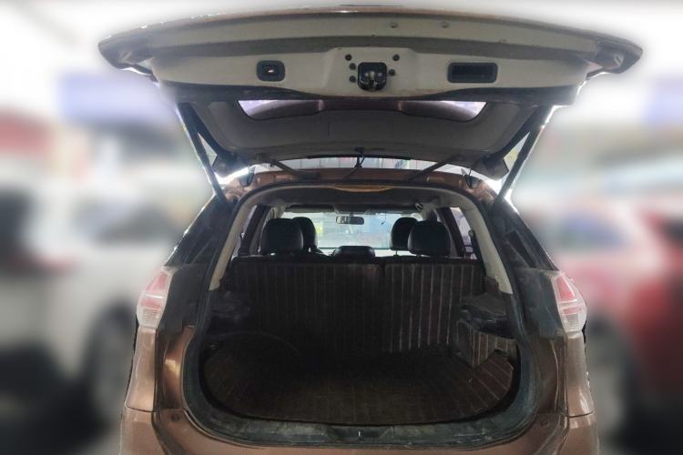 Used Nissan X-Trail 2014 2.5L CVT Luxury Edition 4WD Trunk