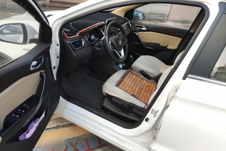 Used Baojun 310W 2017 1.5L Manual Comfort Version China V
