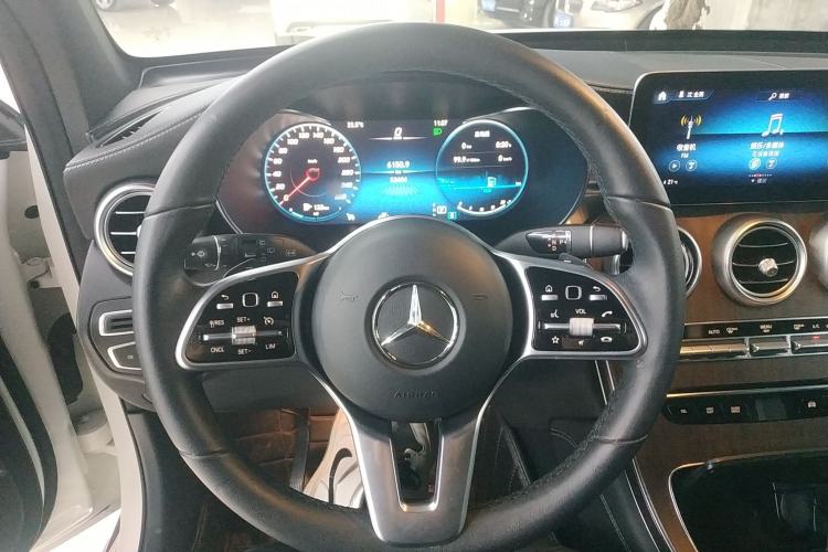 Used Mercedes-Benz GLC 2021 GLC 300 L 4MATIC Dynamic Model Steering Wheel