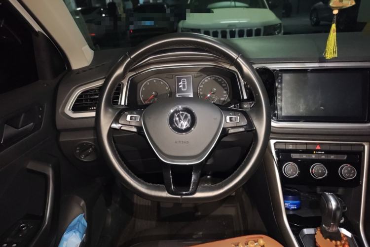 Used Volkswagen T-ROC 2018 230TSI DSG Two-Wheel Drive Advanced Version China V Standard