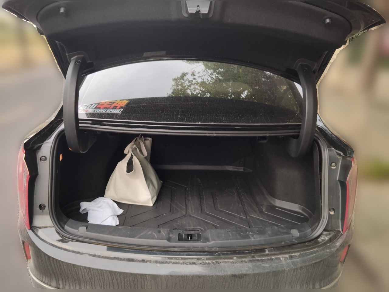 Hongqi E-QM5 2022 431 km Charge & Enjoy Edition — снимка 19