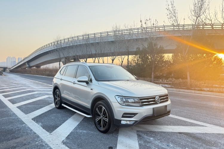 Used Volkswagen Tiguan L 2019 Revised Version 280TSI Automatic Two-Wheel Drive Panoramic Comfort Edition China VI Standard