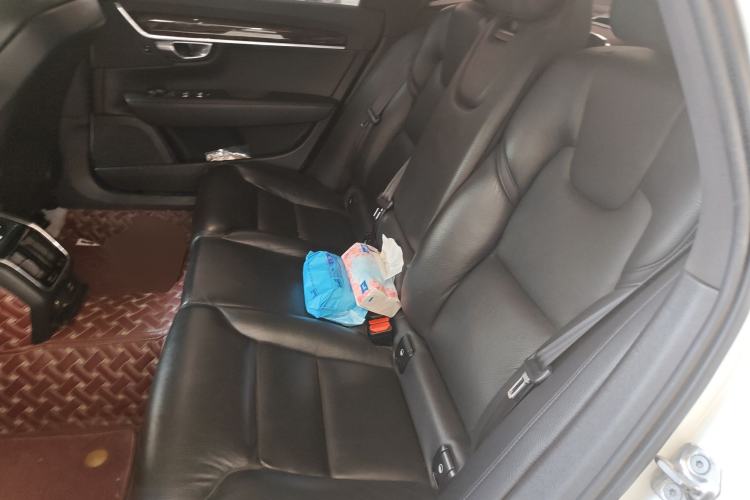 Used Volvo S90 2018 T4 Zhiyuan Edition