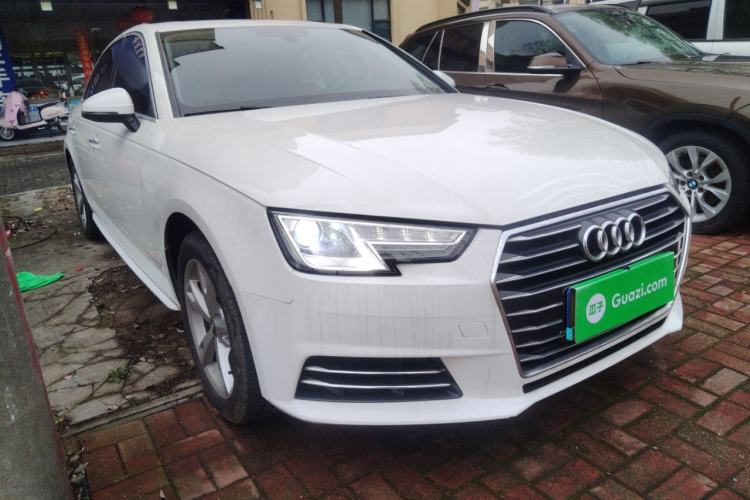 Used Audi A4L 2018 30th Anniversary Edition 30 TFSI Ambition Model
