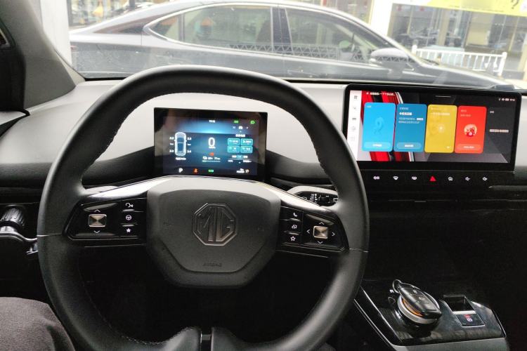 Used MG 4 EV 2023 415 km Range Sea-Faring Champion Edition Center Console