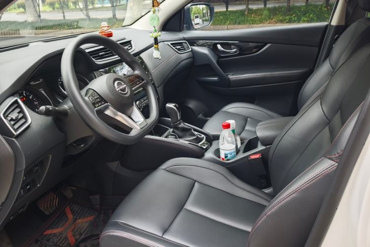 Used Nissan Qashqai 2023 Classic 2.0L CVT XV Comfort Edition Interior 2