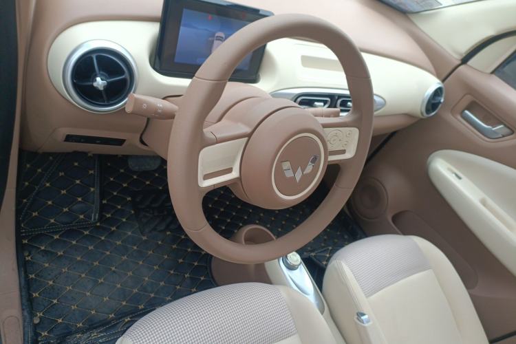 Used Wuling Hongguang MINIEV 2025 Four-Door Version Advanced Edition Steering Wheel