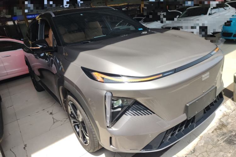 Used Geely Galaxy L7 2024 1.5T 115 km PLUS Dragon Edition Front Right 45 Deg