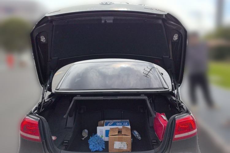 Used Volkswagen Eos 2011 2.0 TSI Trunk