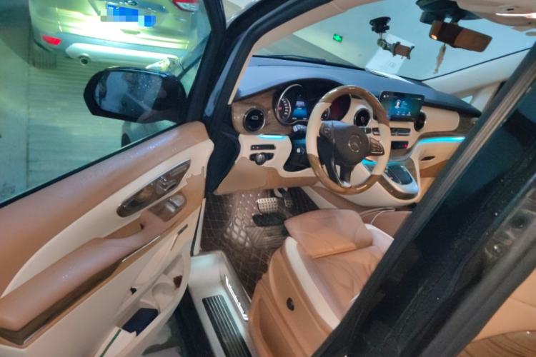 Used Mercedes-Benz V-Class 2022 V 260 L Long Wheelbase Prestige Edition
