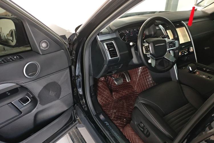 Used Land Rover Discovery 2023 360 PS R-Dynamic S Driver Seat