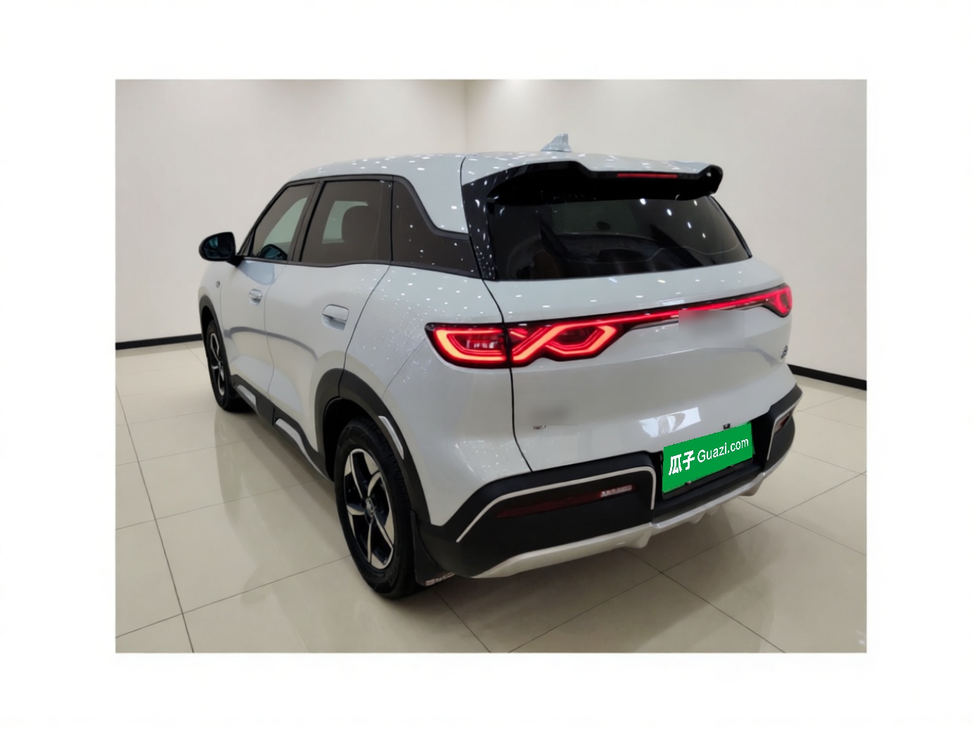 BYD Yuan UP 2025 Model 301KM Leading Version — снимка 4
