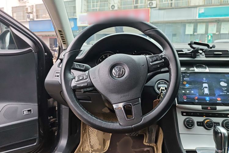 Used Volkswagen Magotan 2013 1.8TSI Luxury Model Steering Wheel