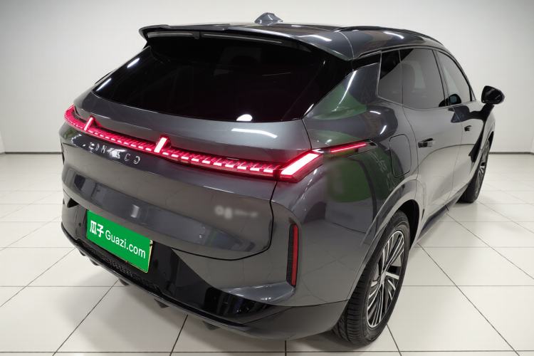 Used Lynk & Co 08 EM-P 2025 120km Long-Range Pro
