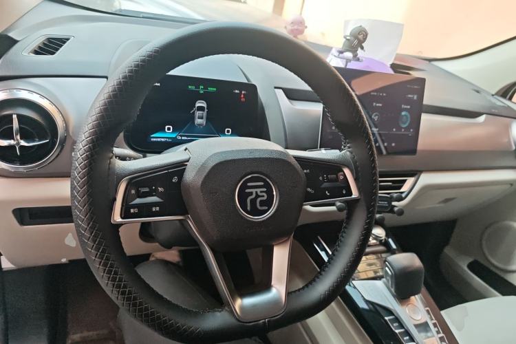 Used BYD Yuan Pro 2021 401 km Luxury Version Center Console