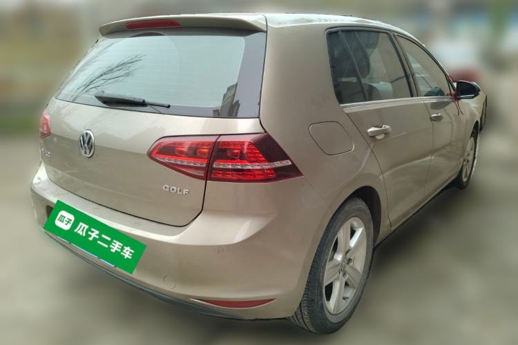 Used Volkswagen Golf 2017 1.6L Automatic Comfort Million-Vehicle Anniversary Edition
