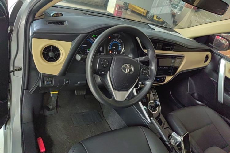 Used Toyota Levin 2017 Revised Dual-Engine 1.8H GS E-CVT Elite Sunroof Version China V Standard
