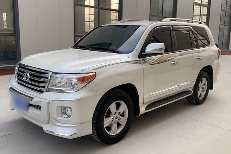 Used Toyota Land Cruiser 2015 4.0L V6 Middle East Low-Trim Version
