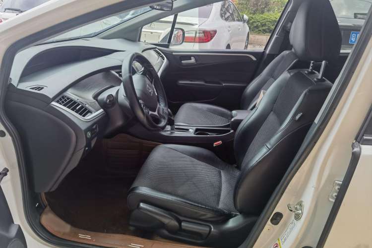 Used Honda Jade 2013 1.8L automatic Comfort version 5 seats
